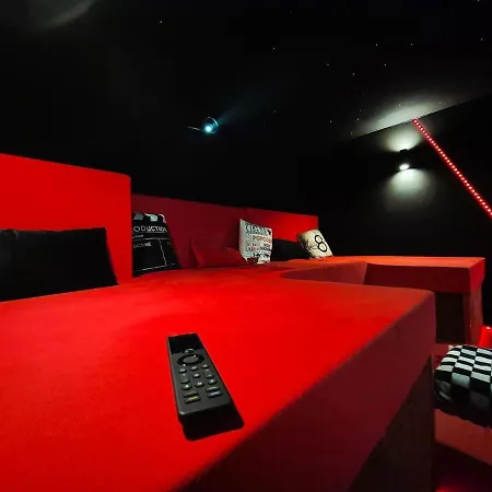 別荘 L'evasion Cinegame - A Theme *