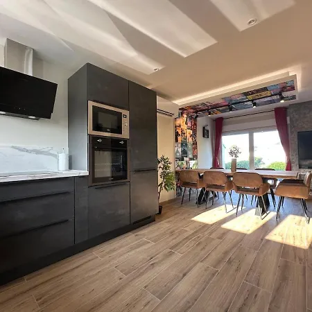 別荘 L'evasion Cinegame - A Theme