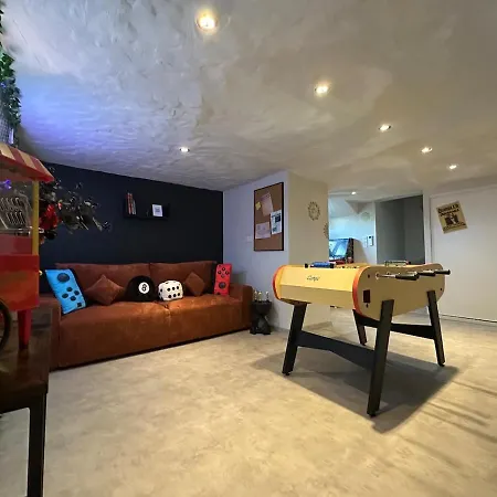 別荘 L'evasion Cinegame - A Theme *